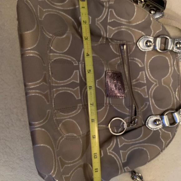 Coach - Picture 6 of 8